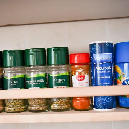 Dolores Apartament *